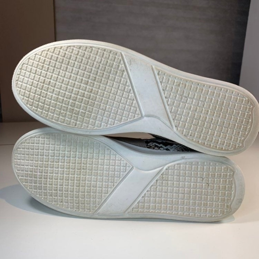 Vince Camuto Shoes Women's 9 'Maryenda' Slip-on Snake skin Sneaker washable - Picture 11 of 11